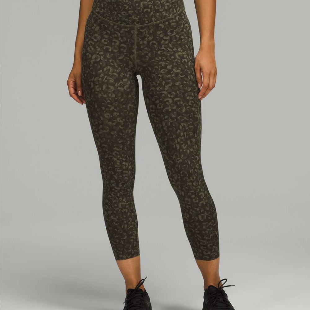 Base Pace High-Rise Running Tight 25" *Online Only